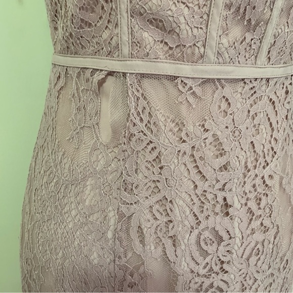 Keepsake The Label Sense Lace Midi Dress in Mauve sz 4 - Picture 5 of 7